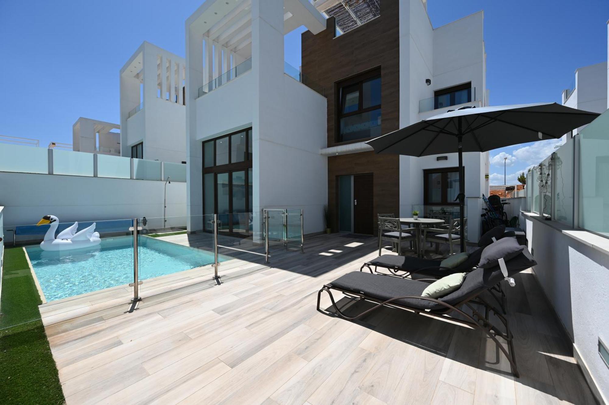 Lake House By United Renters Villa Torrevieja Exterior photo