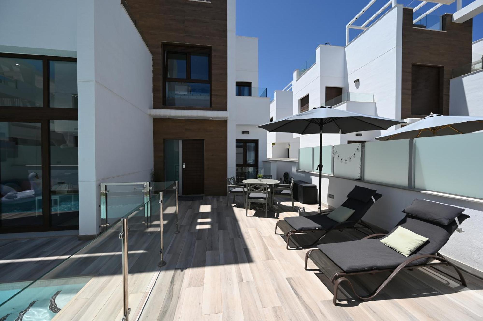 Lake House By United Renters Villa Torrevieja Exterior photo