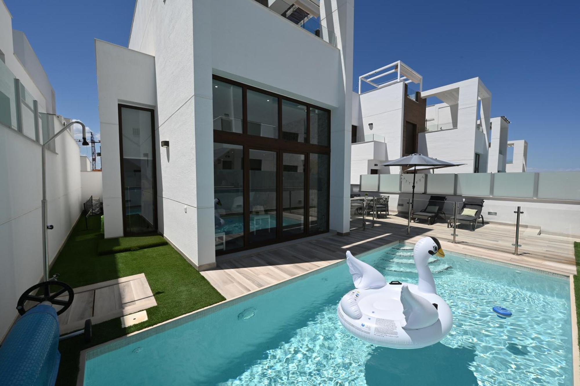 Lake House By United Renters Villa Torrevieja Exterior photo